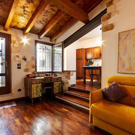 La Terrazza Apartment - Smart Holiday Mantova Kültér fotó